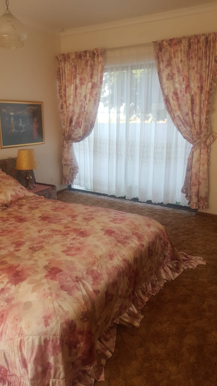 8 Bedroom Property for Sale in Reyno Ridge Mpumalanga