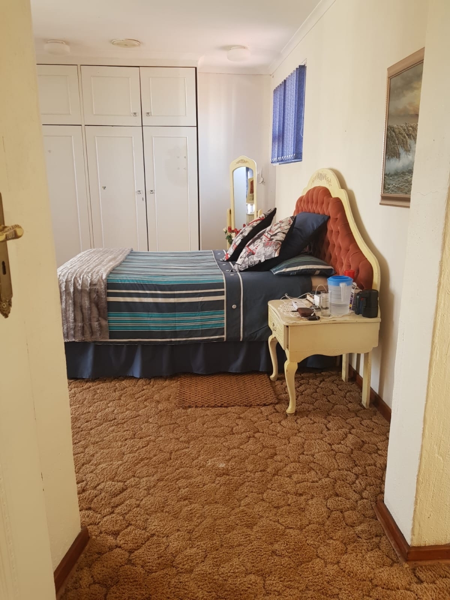 8 Bedroom Property for Sale in Reyno Ridge Mpumalanga