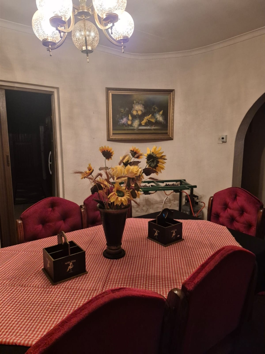 8 Bedroom Property for Sale in Reyno Ridge Mpumalanga