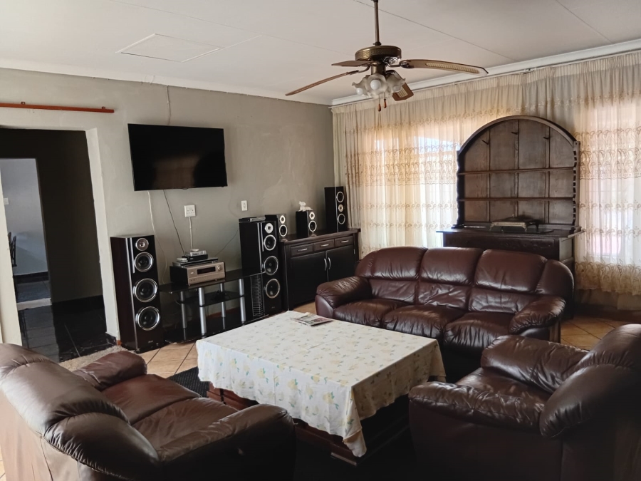 4 Bedroom Property for Sale in Mineralia Mpumalanga