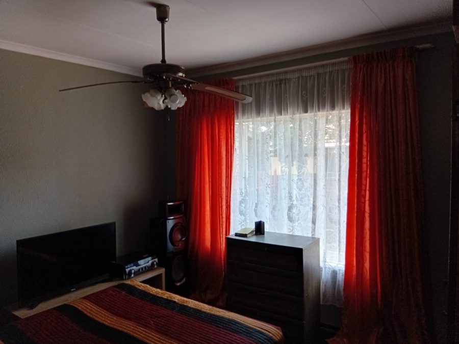 4 Bedroom Property for Sale in Mineralia Mpumalanga