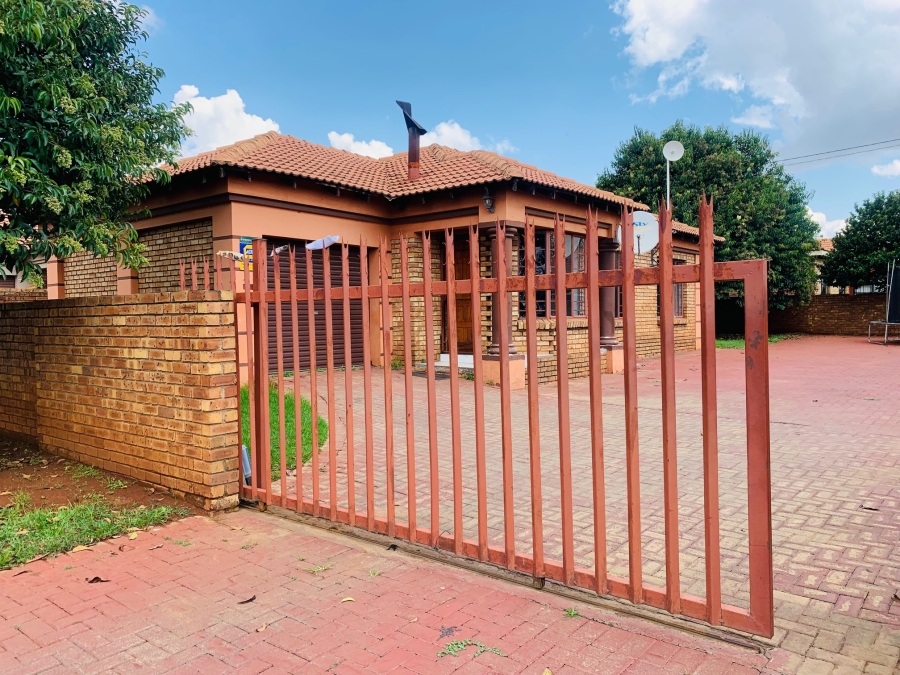 To Let 3 Bedroom Property for Rent in Mineralia Mpumalanga