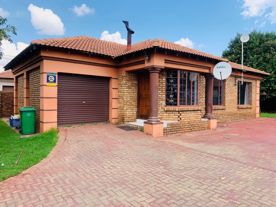 To Let 3 Bedroom Property for Rent in Mineralia Mpumalanga