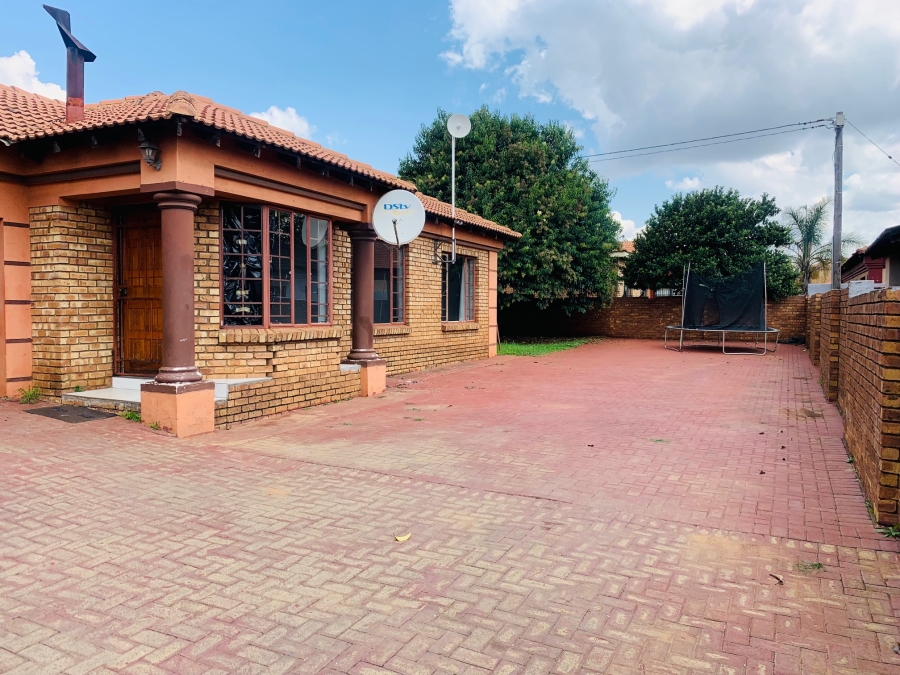 To Let 3 Bedroom Property for Rent in Mineralia Mpumalanga