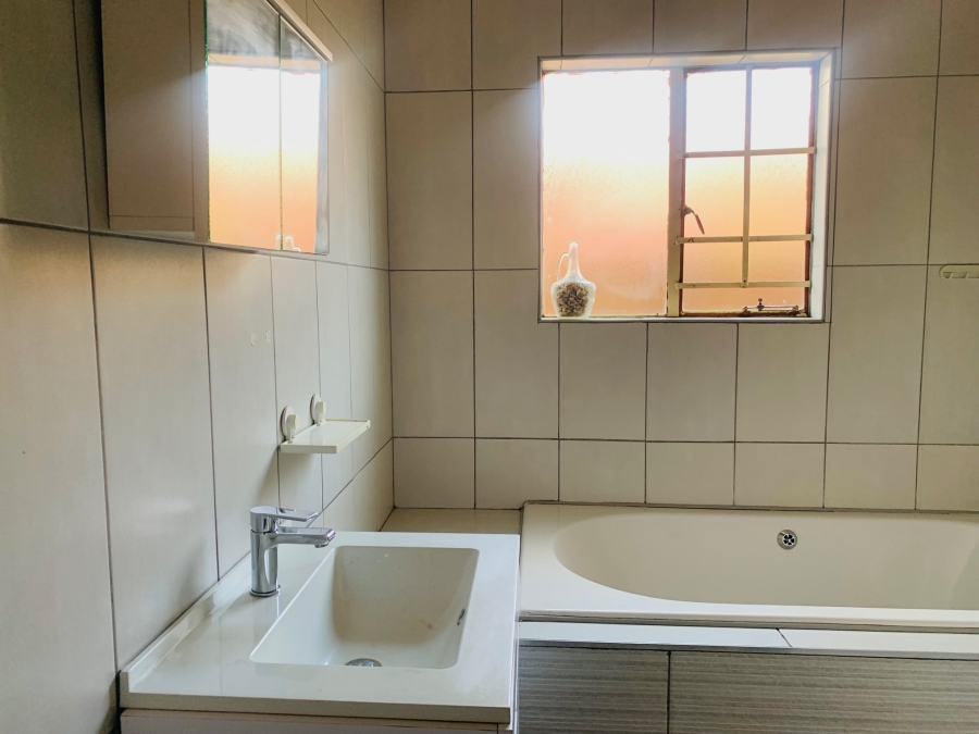 To Let 3 Bedroom Property for Rent in Mineralia Mpumalanga