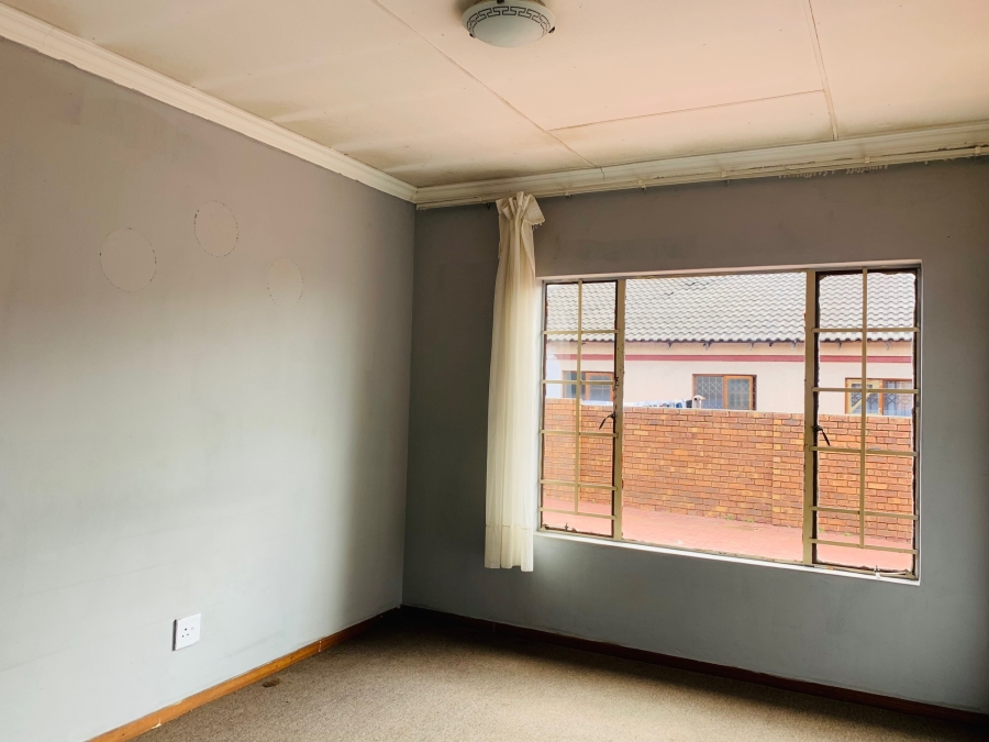 To Let 3 Bedroom Property for Rent in Mineralia Mpumalanga