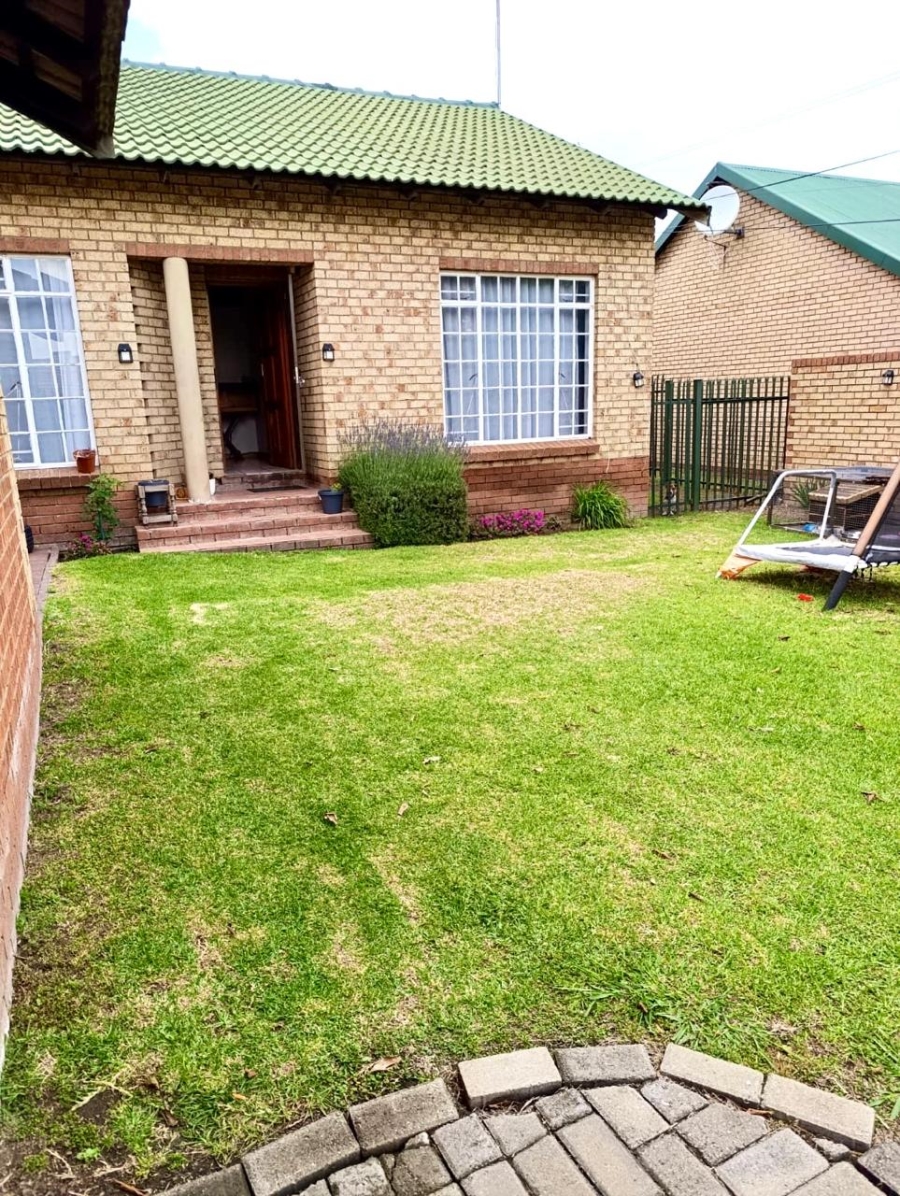 2 Bedroom Property for Sale in Noordrand Mpumalanga