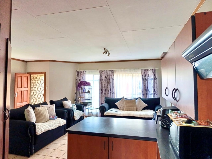 2 Bedroom Property for Sale in Noordrand Mpumalanga