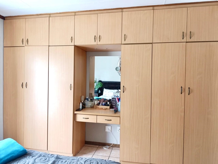 2 Bedroom Property for Sale in Noordrand Mpumalanga