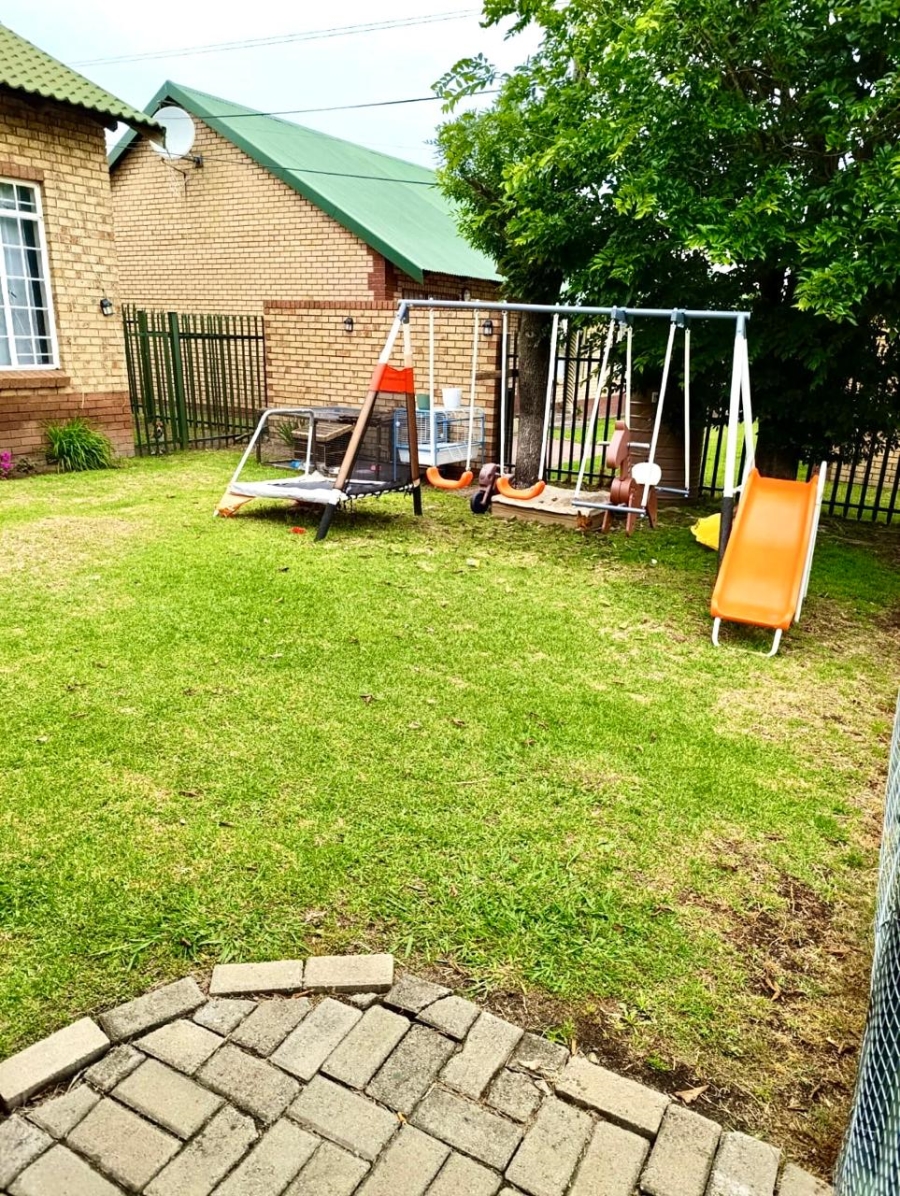 2 Bedroom Property for Sale in Noordrand Mpumalanga