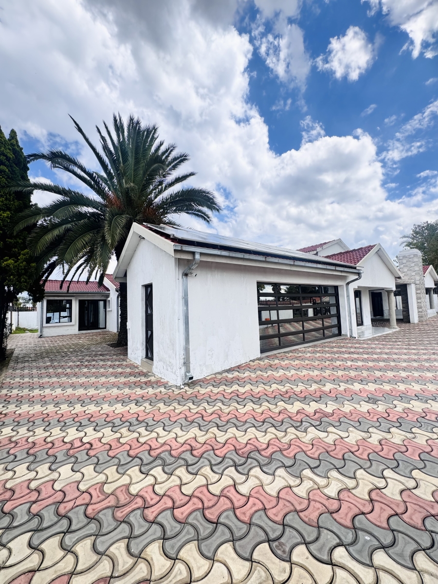 7 Bedroom Property for Sale in Reyno Ridge Mpumalanga