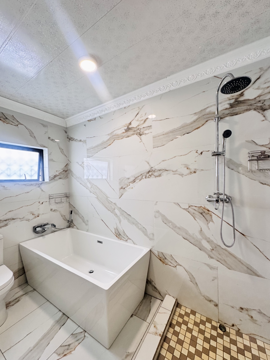 7 Bedroom Property for Sale in Reyno Ridge Mpumalanga