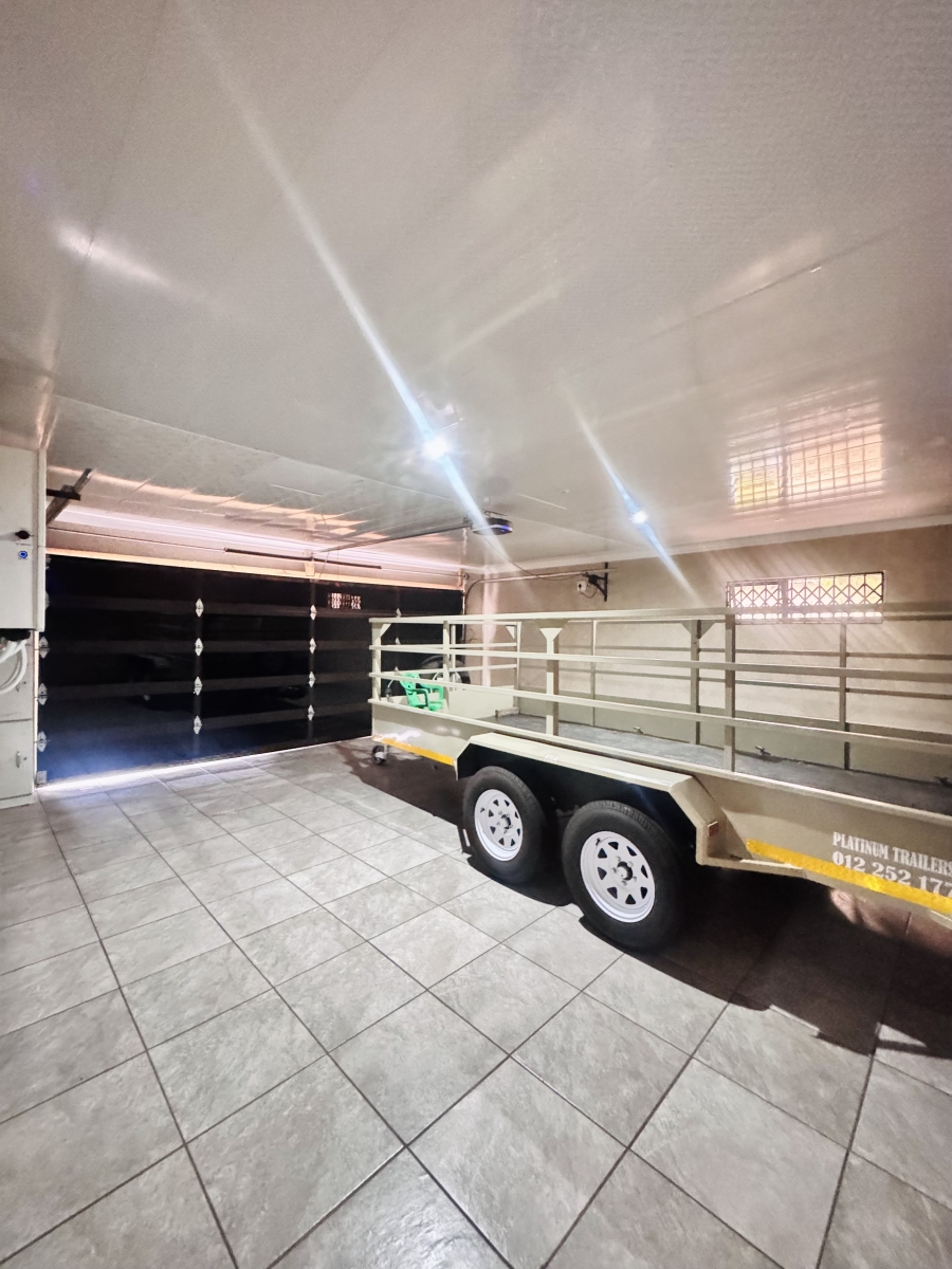 7 Bedroom Property for Sale in Reyno Ridge Mpumalanga