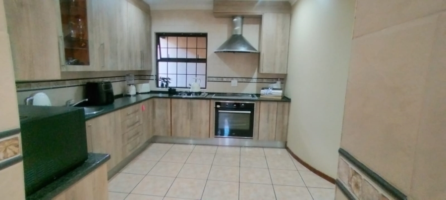 5 Bedroom Property for Sale in Reyno Ridge Mpumalanga
