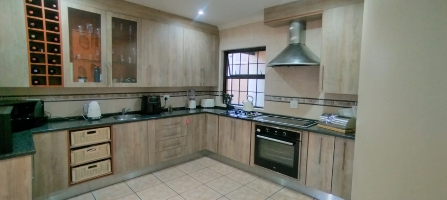 5 Bedroom Property for Sale in Reyno Ridge Mpumalanga