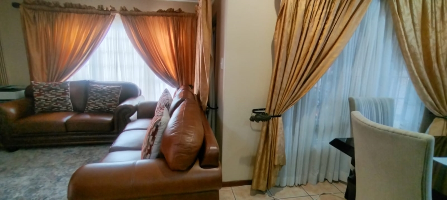 5 Bedroom Property for Sale in Reyno Ridge Mpumalanga