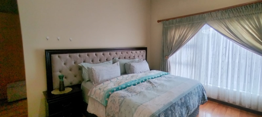 5 Bedroom Property for Sale in Reyno Ridge Mpumalanga