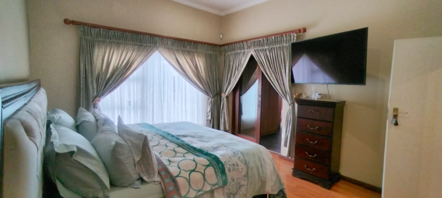 5 Bedroom Property for Sale in Reyno Ridge Mpumalanga