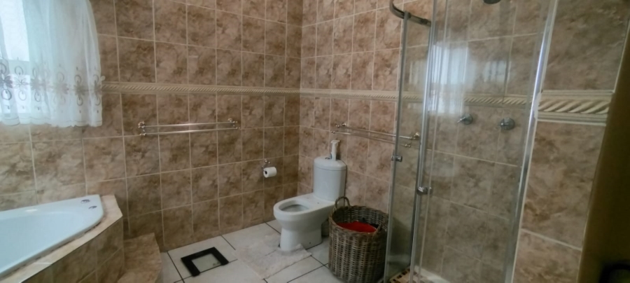 5 Bedroom Property for Sale in Reyno Ridge Mpumalanga