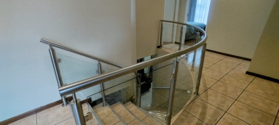 5 Bedroom Property for Sale in Reyno Ridge Mpumalanga