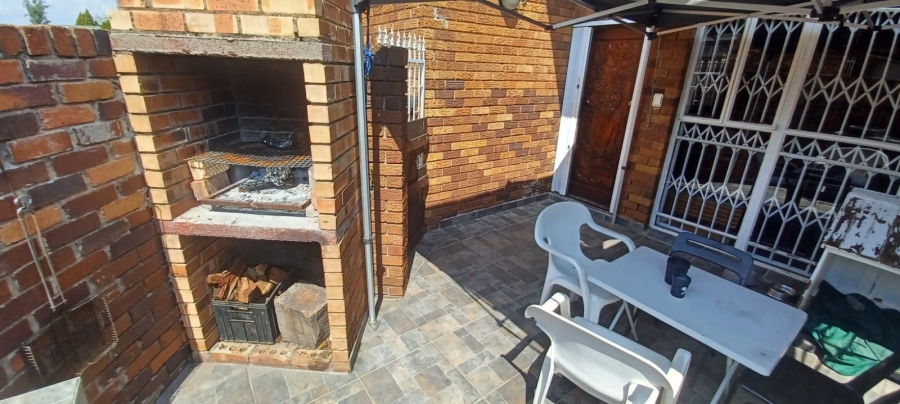 2 Bedroom Property for Sale in Secunda Mpumalanga