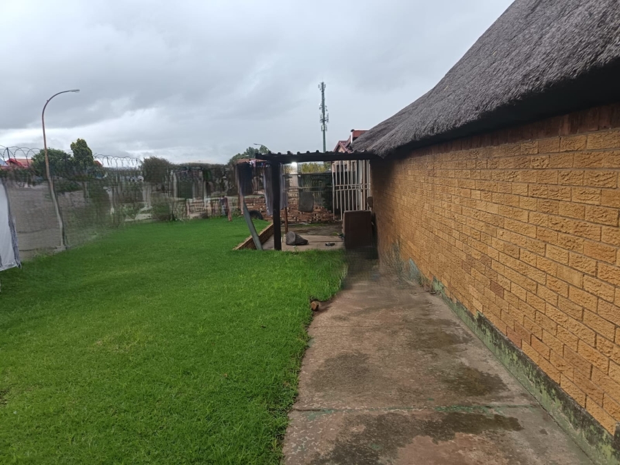 6 Bedroom Property for Sale in Kriel Mpumalanga