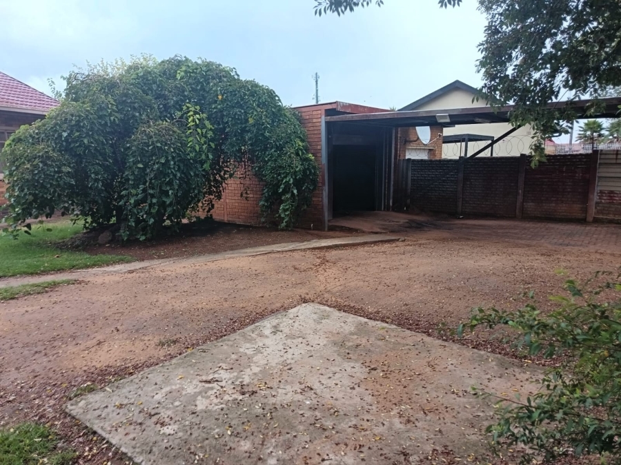 6 Bedroom Property for Sale in Kriel Mpumalanga