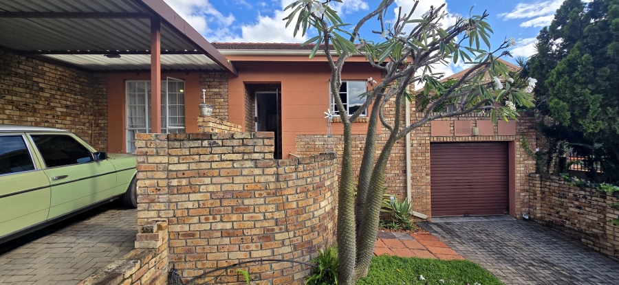 2 Bedroom Property for Sale in Nelspruit Ext 22 Mpumalanga