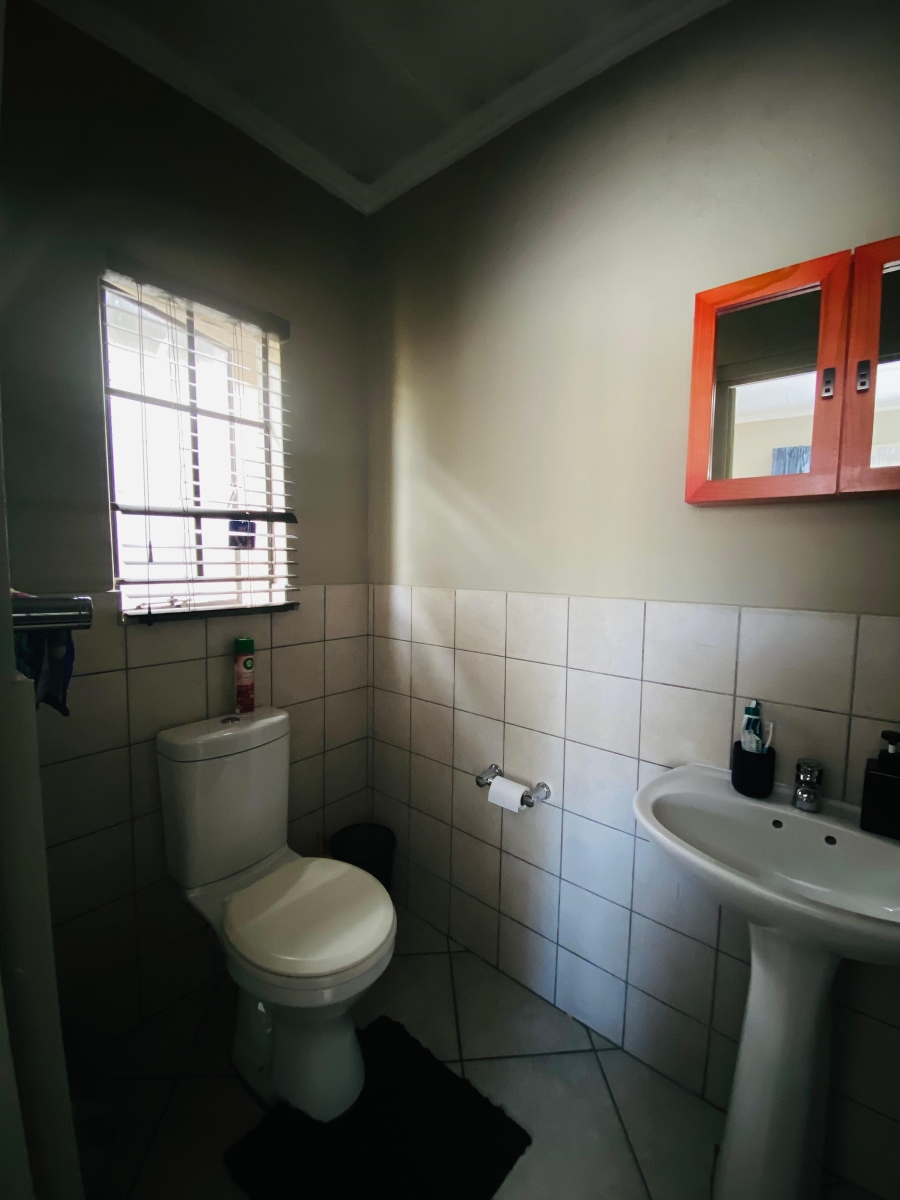 2 Bedroom Property for Sale in West Acres Mpumalanga