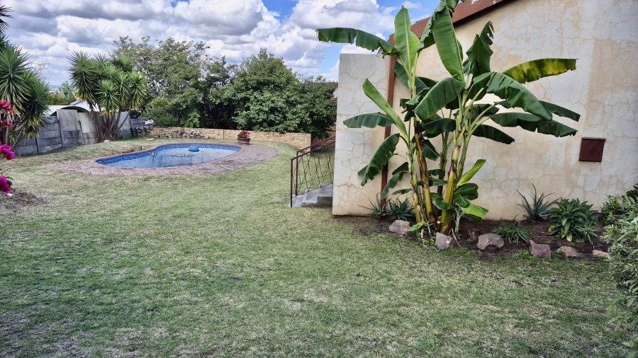 3 Bedroom Property for Sale in Die Heuwel Ext 4 Mpumalanga