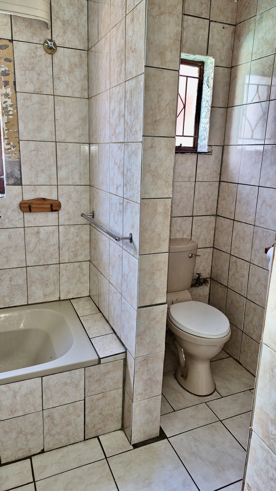3 Bedroom Property for Sale in Die Heuwel Ext 4 Mpumalanga