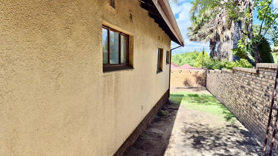 3 Bedroom Property for Sale in Die Heuwel Ext 4 Mpumalanga