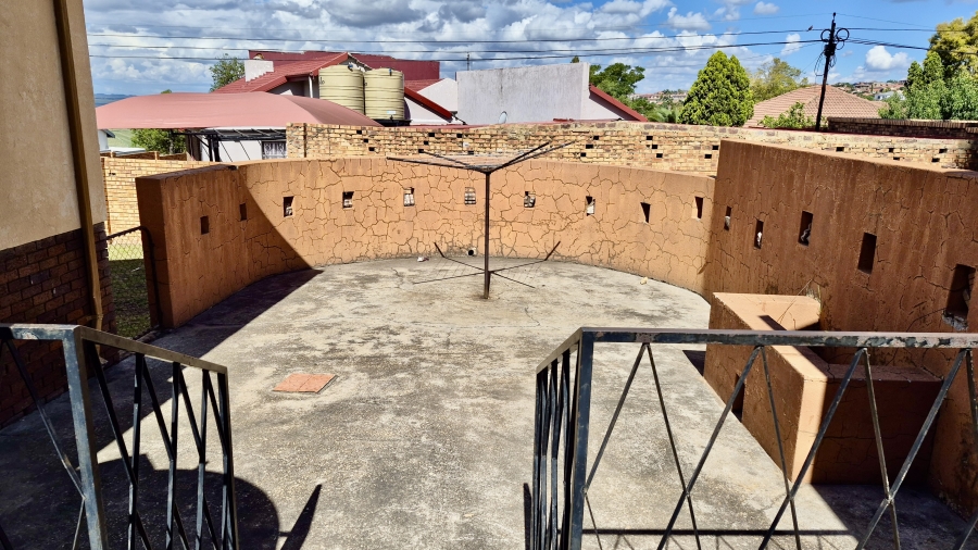 3 Bedroom Property for Sale in Die Heuwel Ext 4 Mpumalanga