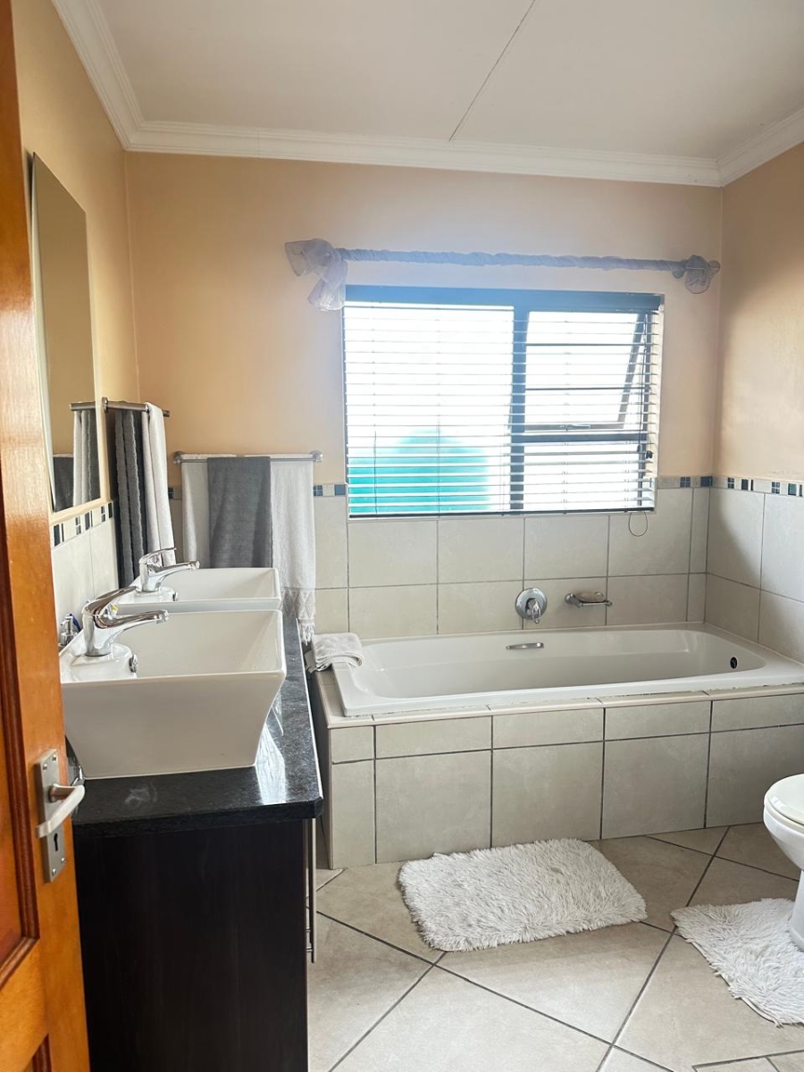 3 Bedroom Property for Sale in Ben Fleur Mpumalanga