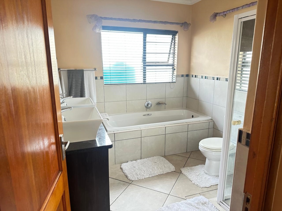 3 Bedroom Property for Sale in Ben Fleur Mpumalanga
