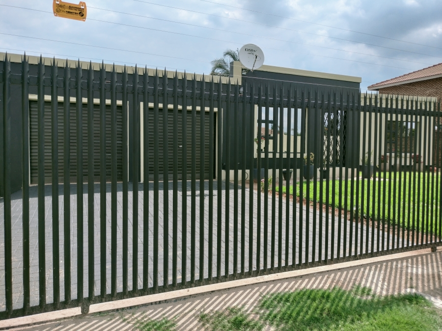 3 Bedroom Property for Sale in Reyno Ridge Mpumalanga