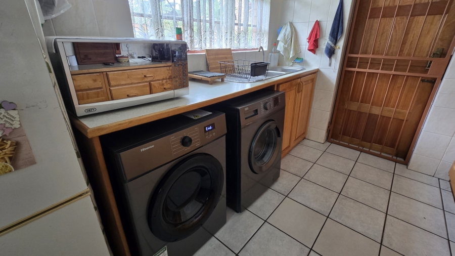 1 Bedroom Property for Sale in White River Mpumalanga