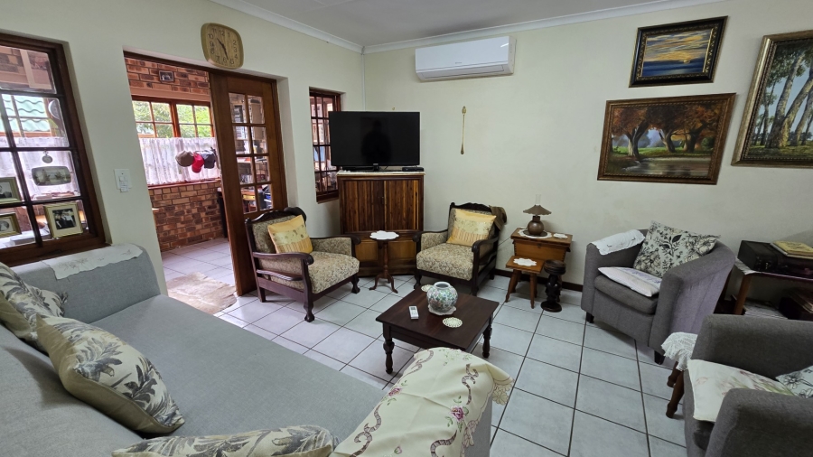 1 Bedroom Property for Sale in White River Mpumalanga