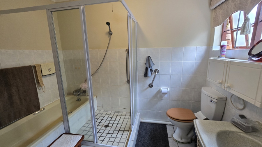 1 Bedroom Property for Sale in White River Mpumalanga