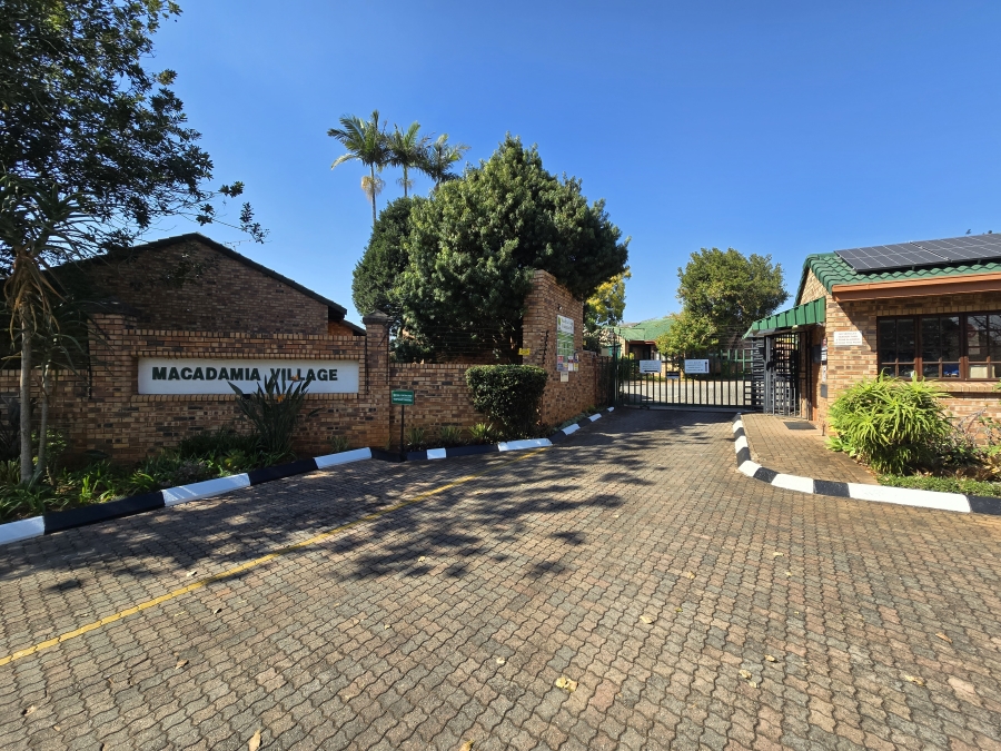 1 Bedroom Property for Sale in White River Mpumalanga