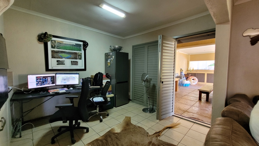 3 Bedroom Property for Sale in Nelspruit Ext 27 Mpumalanga