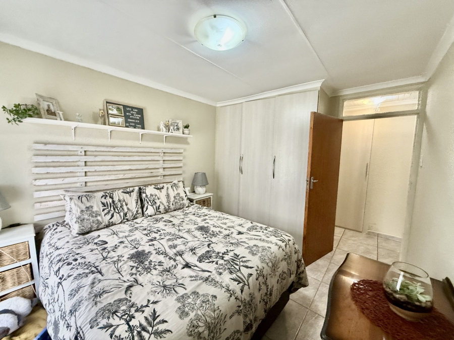 6 Bedroom Property for Sale in Sunset Park Mpumalanga