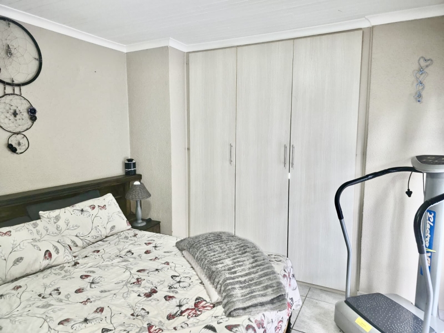 6 Bedroom Property for Sale in Sunset Park Mpumalanga