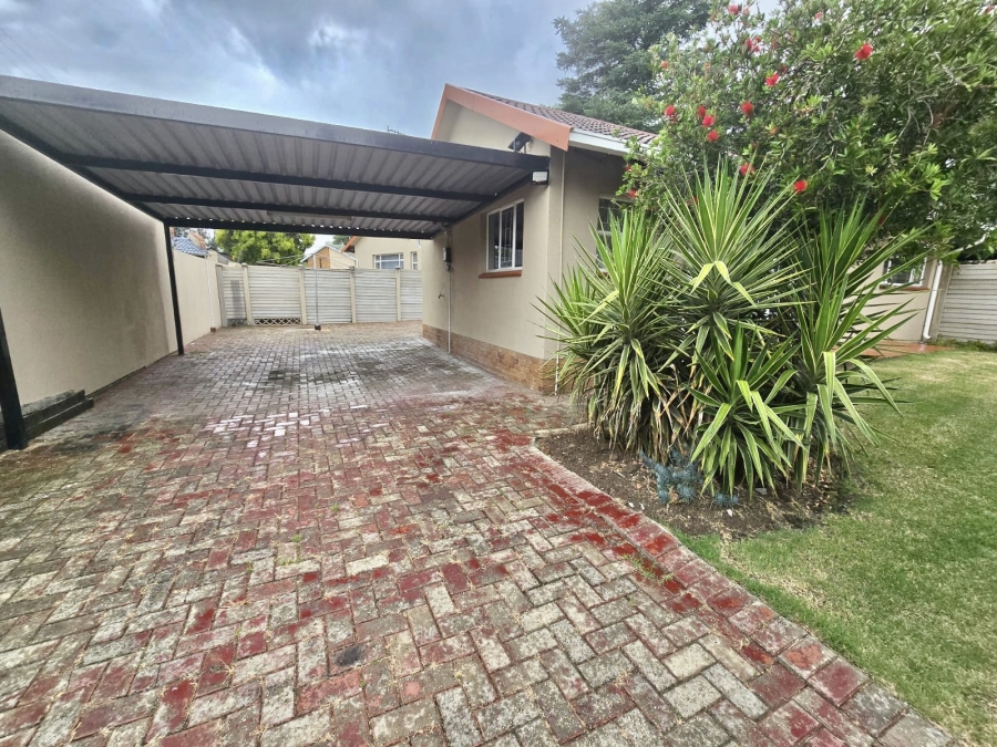 6 Bedroom Property for Sale in Sunset Park Mpumalanga