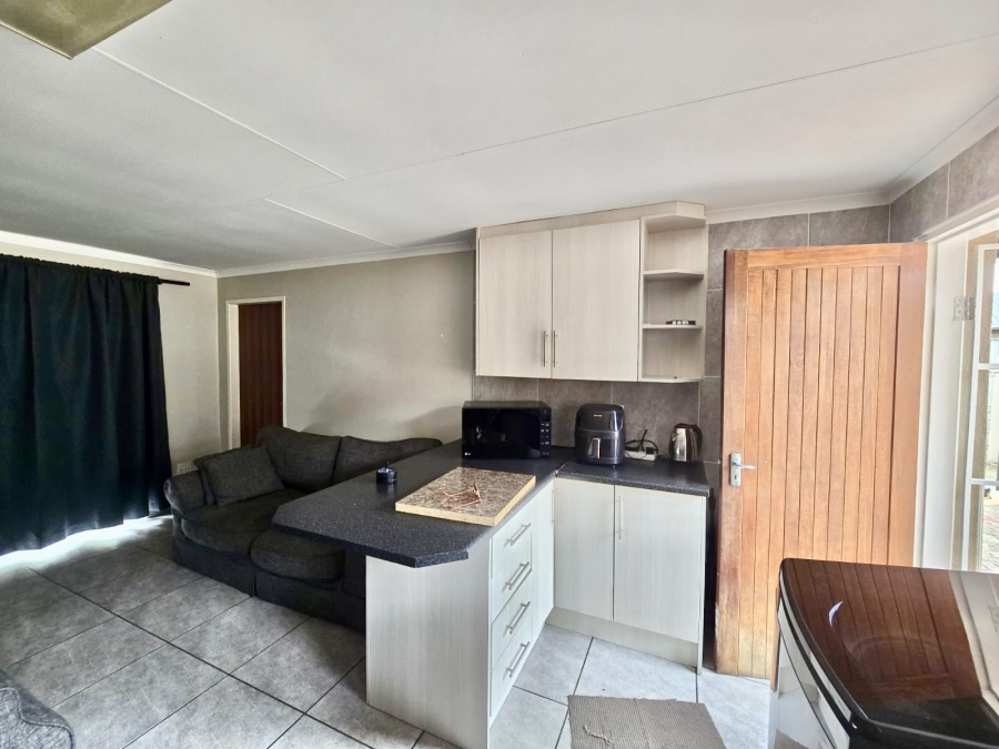 6 Bedroom Property for Sale in Sunset Park Mpumalanga