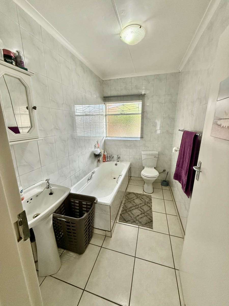 7 Bedroom Property for Sale in Sunset Park Mpumalanga