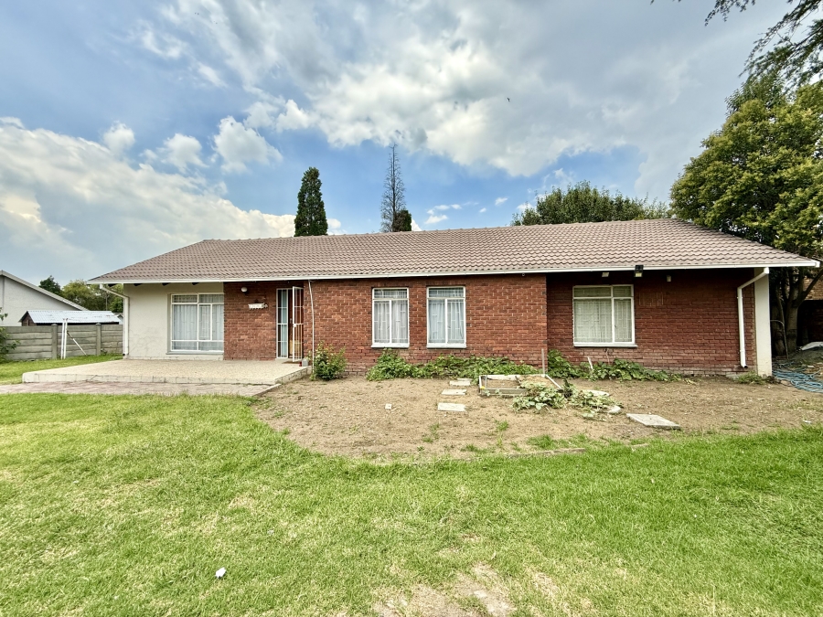 3 Bedroom Property for Sale in Cosmosrand Mpumalanga