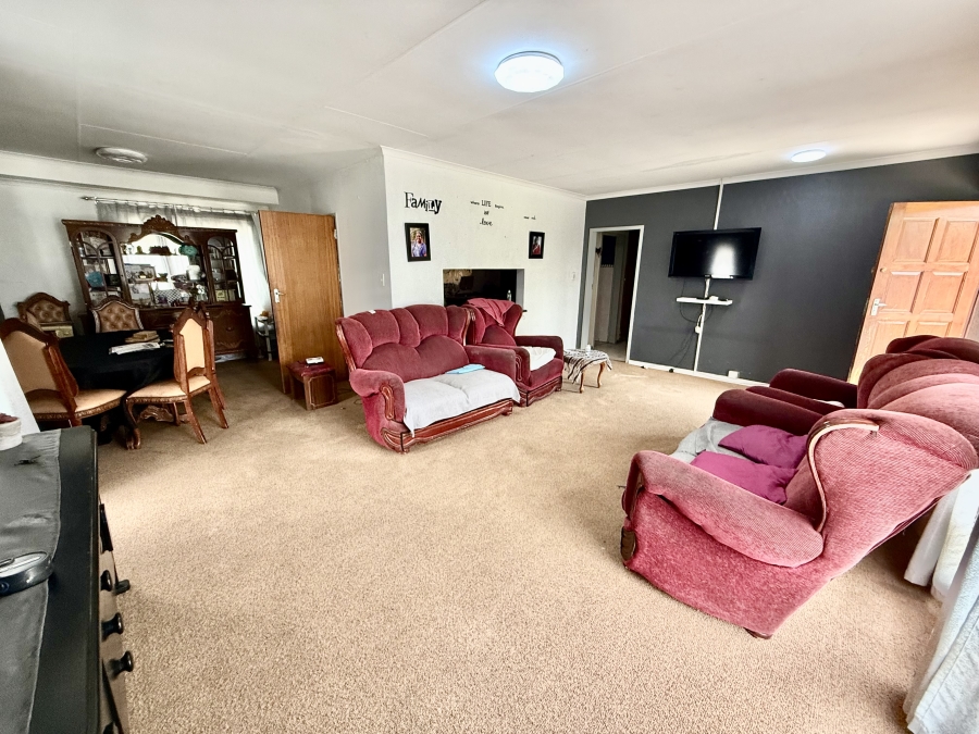 3 Bedroom Property for Sale in Cosmosrand Mpumalanga