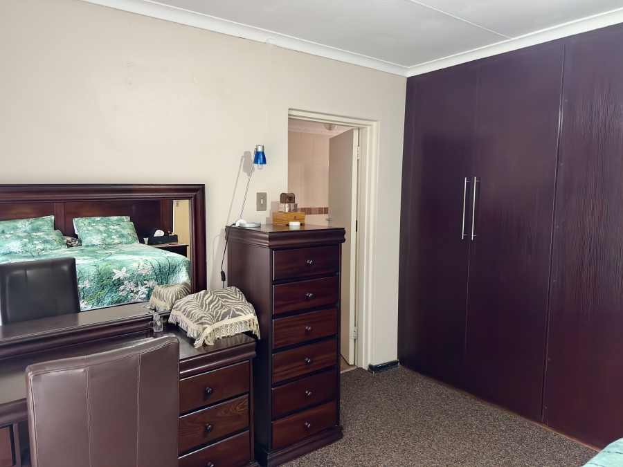 3 Bedroom Property for Sale in Cosmosrand Mpumalanga