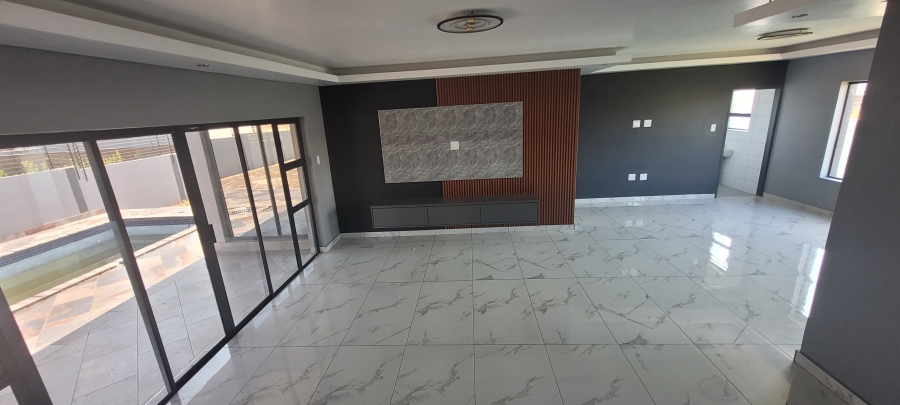 4 Bedroom Property for Sale in Aerorand Mpumalanga